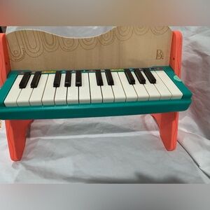 B. toys – Wooden Toy Piano